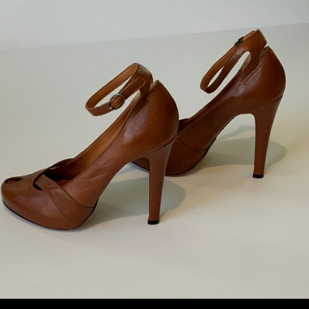 Givenchy Platfrom - Picture 2 of 3